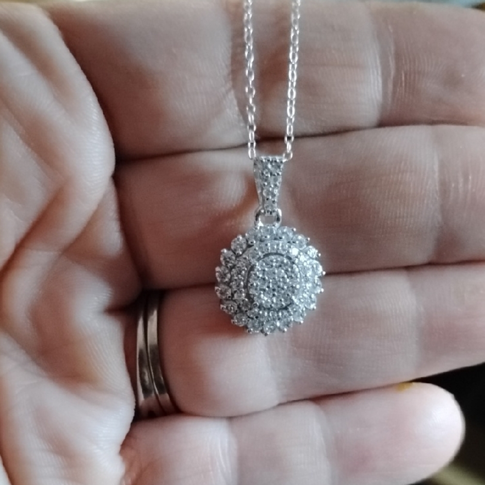 Elegant Sterling Silver Pendant Necklace